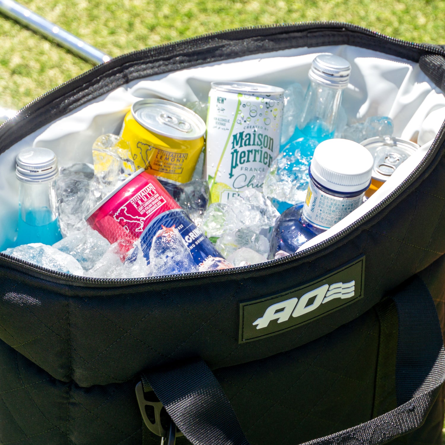 AO Coolers(エーオークーラーズ) 9パック キルティングキャンバス ソフトクーラー