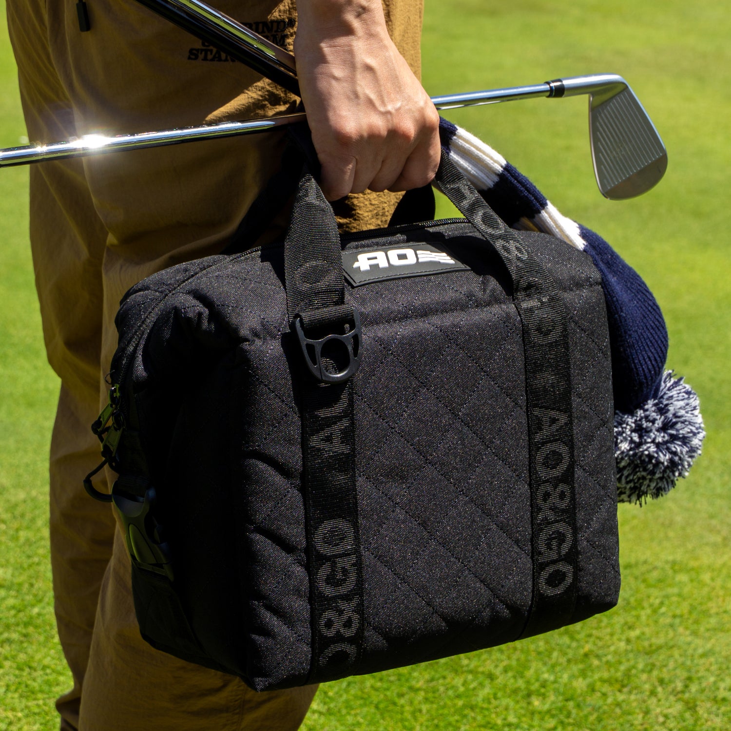 AO Coolers(エーオークーラーズ) 9パック キルティングキャンバス ソフトクーラー